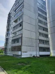 2-комн. квартира, 52,5 кв.м, Новосибирская обл., Бердск. Двухкомнатная квартира общей площадью 52,5 кв.м с кадастровым номером 54:32:010221:403, расположенная по адресу: Новосибирская область, г. Бердск, ул. Рогачева, д. 1, кв. 83. Находится в совместной собственности с бывшей супругой должника.