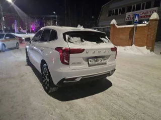 Haval Jolion 2023 года, 143 л.с., 55000 км, АКПП. Автомобиль HAVAL JOLION 2023 г.в., VIN XZGEE04A1PA848517. Описание: сигнализация старлайн с GSM, с подогревом сидений перед и зад руля, круиз контроль, климат контроль. Привод передний, акпп робот. Документы есть, резина только зимняя, 2 ключа…