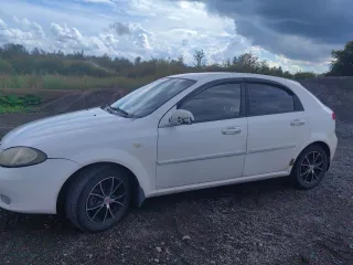 Легковой автомобиль марки, модели: CHEVROLET LACETTI KLAN J200, год выпуска:2007, идентификационный номер  VIN : XUUNF487J70001024 согласовать время и дату ознакомления возможно направив заявку на электронную почту kassandra mir@mail.ru местонахождение: Кемеровская область п. Металлургов ул…