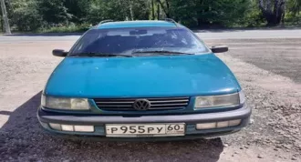 Автомобиль Volkswagen Passat, 1996 г.в., VIN№ WVWZZZ3AZTE169131. Требуется замена лобового стекла  трещина   ремонт замка задней двери  сварочные работы. Коррозия днища, порогов, дверей, крыльев  деформация элементов ЛКП  износ элементов салона.