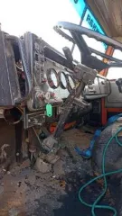 Автогудронатор ДС-142б 2001 года, государственный регистрационный знак Т008 ВХ 102. Характеристика: страна-производитель машины: Россия; VIN: ХVC142E1010000606; год выпуска: 2001; шасси №: 532150 1 2144350; кузов №: 0606-цестерна; модель, № двигателя: 740.11, 240 165489; цвет кузова: оранжевый…