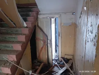 Здание военного комиссариата, назначение: нежилое; площадь - 609,3 кв.м.; этажность: 2; кадастровый номер 66:17:0808002:168, с земельным участком площадью 1607,0 кв.м., категория земель - земли населенных пунктов, разрешенное использование - для размещения административных зданий, кадастровый номер…