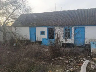 Дом 66,5 м² и земельный участок 2620 м², Ставропольский край, Благодарненский р-н, с Сотниковское, ул Пролетарская, д.91, кад. № 26:13:161201:866, земельный участок 2620 м², кад. № 26:13:161201:737. Должник не проблематичный, осмотр возможен.