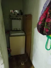 Квартира 40,9 кв.м. Свердловская обл., г. Красноуфимск, ул. Куйбышева, дом 30, квартира 2. Находится в долевой собственности, размер доли: 1/2.