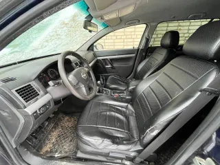Opel Vectra, 2004 года, 122 лс, 326525 км. Легковой автомобиль, марка: OPEL, модель: VECTRA, год изготовления: 2004, цвет: Темно-Синий, VIN: W0L0ZCF3541095725, ПТС: 78 НМ 467831, г/н: Е096ТН53, изготовитель (страна): Германия, модель двигателя: Z18XE, тип двигателя: Бензиновый, двигатель №…
