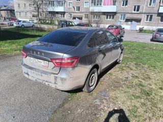 LADA VESTA, 2020 года выпуска, VIN: XTAGFL110MY514561. Легковой автомобиль LADA VESTA, 2020 года выпуска, VIN: XTAGFL110MY514561, цвет серый, тип двигателя - бензиновый, мощность двигателя 106,1 л.с., 78 кВт.