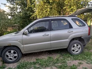 Kia Sportage, год выпуска – 2006, VIN – KNEJE55256K223389, цвет – золотистый, ПТС – серия 78 ТТ 328203  Находится в залоге у АО «ТБанк»