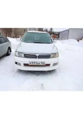 Mitsubishi Chariot Grandis 1990 года выпуска, 145 л.с., пробег 234000 км, АКПП. Цвет белый, регистрационный знак К531ЕК122, VIN отсутствует, номер кузова NB4W0007986. Авто не на ходу. По кузову: капот мятый, лобовое стекло разбито, на крыше вмятина от капота, капот оторван у крыши, передние крылья…