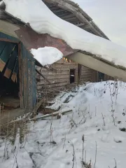 1/4 доли в жилом здании, 55 кв.м, Челябинская обл 1/4 доля в праве на жилое здание, площадь: 55 кв.м, адрес (местонахождение): 45681, Челябинская обл, г Верхний Уфалей, п Нижний Уфалей, ул Луначарского, д. 53, кадастровый номер: 74:27:0301035:46