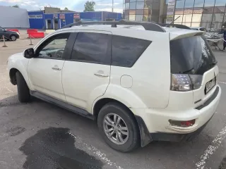 Mitsubishi Outlander 2011 Автомобиль – марка, модель – Mitsubishi Outlander; цвет – белый; идентификационный номер (VIN) – JMBXTCW4WBU007511; год изготовления – 2011; кузов № JMBXTCW4WBU007511; шасси (рама) – отсутствует; паспорт транспортного средства – серия 78УО № 385255 Автомобиль – марка…