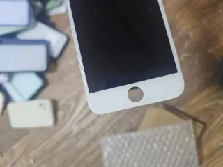 Годные остатки товаров для телефонов. Имущество реализуется в качестве годных остатков, признано не соответствующим требованиям документов по стандартизации. Документы на имущество отсутствуют.