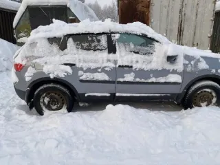 Nissan Qashqai 2010 года, серый, госномер Н248УР29, VIN SJNFAAJ10U2157833. ВАЗ 21150 2005 года, светло-серый, госномер К653РР29, VIN XTA21150054054824. Продаются единым лотом для прямого использования. Сопроводительные документы отсутствуют.