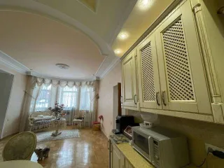 Дом и здание, 403,3 и 110,5 кв.м, участок 2 500 кв.м, Московская область. Дом 403,3 кв.м, здание 110,5 кв.м и земельный участок 2 500 кв.м в Московской обл. Здание, кадастровый номер: 50:16:0104002:2686, назначение объекта недвижимости: жилое, адрес: Российская Федерация, Московская область…