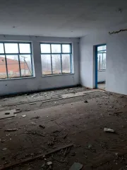 Нежилое помещение площадью 897,3 м², кадастровый номер 01:04:0400018:53, этажи N 1, N 2, расположено по адресу: Республика Адыгея, Майкопский район, станица Абадзехская, улица Телеграфная, 2Е. Ограничения и обременения отсутствуют. Кадастровый номер здания, в пределах которого расположено…
