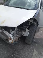 Citroen C-Crosser, 2012, VIN: Z8TVUAFZCCM971724, белый. Автомобиль после ДТП, может иметь скрытые дефекты. Отсутствует передняя часть: передний бампер, фары передние, решетка радиатора, передние подкрылки, замята передняя часть (элементы бампера в салоне). Передние крылья черного цвета, правые…