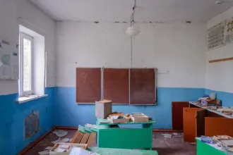 Имущественный комплекс из семи зданий и одного помещения на земельном участке 10 029 кв.м., расположенный по адресу: Российская Федерация, Орловская область, м.р-н Колпнянский, с.п. Ушаковское, д. Маркино, д. 55 З/у, категория земель: земли насел. пунктов, вид разрешенного использования: земельные…