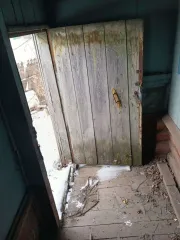 1/5 доли в жилом доме (кадастровый номер: 42:06:0101001:1839, площадь: 43,6 кв.м., местонахождение: Кемеровская область, Ленинск-Кузнецкий район, с. Красное, ул. Кирова, д.83) и 1/5 доли на земельный участок (кадастровый номер: 42:06:0101001:665, площадь: 1 576 кв.м., виды разрешенного…