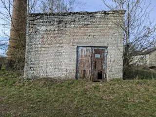 Нежилое здание котельной, 117,4 кв.м, Брянская область, с кадастровым номером 32:10:0250701:547, общей площадью 117,4 кв.м, расположенное на земельном участке с кадастровым номером 32:10:0250701:565, общей площадью 420 кв.м, количество этажей -1, назначение: нежилое, категория земель – земли…