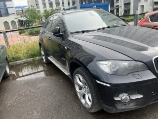BMW X6 2010, автомобиль марки BMW модель X6 2010 г.в., VIN-номер X4XFG21120LN92107. С имуществом можно ознакомиться с 11:00 до 17:00 по адресу: г. Москва, ул. Бауманская, д. 44, стр. 1, 2 этаж, предварительно согласовав ознакомление по телефону: +79857227111.