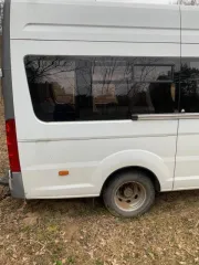 ГАЗ A65R32, 2017 года, автобус, марка: ГАЗ, модель: A65R32, год изготовления: 2017, VIN: X96A65R32H0834658, цвет кузова (кабины): белый, г.р.з. А212АХ797. Имущество является предметом залога.