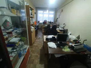 Нежилое помещение, расположенное на 2-ом этаже 2-х этажного, крупнопанельного нежилого здания площадью 35,4 кв.м. Нежилое помещение расположенное на 2-ом этаже 2-х этажного крупнопанельного нежилого здания с кадастровым номером 38:31:000008:1923, площадь 35,4 кв. м., расположенное по адресу…