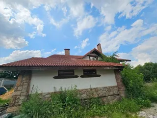 Жилой дом 377,1 кв.м, земельный участок 1 919 кв.м, адрес: Москва, вн. тер. г. муниципальный округ Коммунарка, Зимёнковская ул., д. 60, корп. 3, зем. уч. 60/3, 2-этажный, кадастровые номера 77:17:0120114:3696, 50:21:0120114:1055, земли населенных пунктов - для дачного строительства, ограничения и…