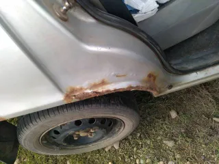 Daewoo Nexia 2005 года, 85 л.с., пробег 450000 км. VIN: XWB3D31UD5A030564, седан, серебристый цвет, механическая коробка передач. Имеет внешние повреждения: потертости, царапины, вмятины, очаги коррозии на кузове, трещины и сколы стекол. Со слов должника, двигатель неисправен. По данным ГИБДД…