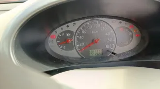 Nissan March 2004 года, кузов AK12 289721. Осмотр по адресу: Краснодар, ул. Заозерная, д.19. Телефон для связи: +7 965 941-61-85.