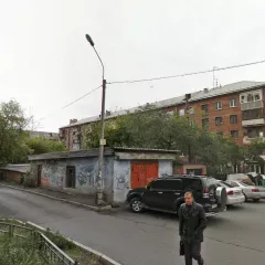 Гараж – здание нежилое, бокс № 11, площадь 18,1 кв.м., кадастровый номер: 24:50:0300272:1617 и земельный участок, под бокс № 11, вид использования: хранение автотранспорта, площадь 20+/-2 кв.м., кадастровый номер 24:50:0300272:2690, по адресу: Красноярский край, г. Красноярск, ул. Кирова, № 2г.