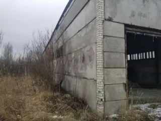 Нежилое здание РММ-ПТОР-1, 721,9 м² и участок 5997 м², Тюменская область. Здание, назначение: нежилое, кадастровый номер 72:24:0208001:227, и земельный участок, категория земель: земли населенных пунктов, кадастровый номер 72:24:0208003:105, расположенные по адресу: Тюменская область, город…