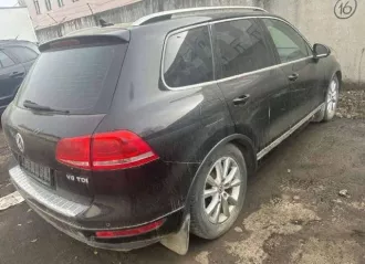 Транспортное средство Volkswagen Touareg, 2011 г.в. Автомобиль легковой, марка: Volkswagen, модель: Touareg, VIN: XW8ZZZ7PZCG003296  цвет: черный  год изготовления: 2011  тип двигателя: дизельный  заявленная мощность двигателя: 244 л.с.  расположение руля: слева. Транспортное средство находится в…