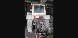Трактор колесный ЗТМ-60л, 1997, VIN Д01-52Т, ПТС АА 469487, государственный регистрационный знак 4525КР43, год выпуска 1997, № двигателя 6л 0580, мощность двигателя 44,5+3,7 (60,5+5), конструкционная масса 3895 кг, цвет красный.