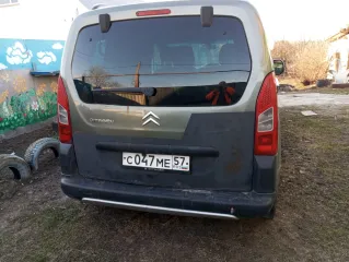 Citroen Berlingo 2011 года, VIN: VF77J5FS0BJ721324.