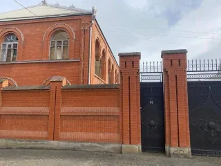Здания 403 кв.м. и земельный участок 2250+/-17 кв.м. в Ингушетии: 1) Земельный участок, кадастровый номер: 06:01:0500001:1317, площадью 2 250 +/-17 кв.м., Земли населенных пунктов, вид разрешенного использования: под дошкольное детское учреждение, адрес: Республика Ингушетия, р-н Малгобекский, с…