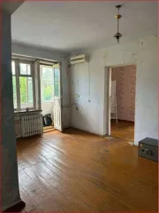 Квартира 41,5 кв.м, Краснодарский край, г. Темрюк, ул. Октябрьская, д. 179, кв. 24. Кадастровый номер 23:30:1106056:276. Жилое помещение обременено залогом ПАО «Совкомбанк».