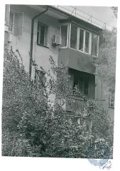 Квартира 30.1 кв.м, расположенная по адресу: Республика Крым, г. Алушта, пгт. Партенит, ул. Солнечная, д.9, кв. 46. Общая площадь 30.1 кв.м, 4 этаж. Кадастровый номер 90:15:020101:1073.