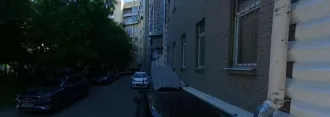 Нежилое помещение площадью 695,1 кв.м по адресу г.Москва, проспект Ленинградский, д.63, пом.1/8, кадастровый номер 77:09:0005003:6002, этаж №8. Общая площадь: 695,1 кв.м. Имеются ограничения и обременения: арест, запрет регистрационных действий.