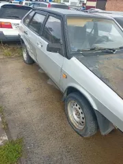 ВАЗ 21093, 2002 г.в., г/н Т251МА86, VIN XTA21093023148904. Документы ПТС и СТС в наличии. Ключ, брелок в наличии. Очаги коррозии, абразивный износ на всех стеклах и зеркалах, царапины, потертости, поверхностные и внутренние загрязнения, следы ржавчины, окисление корпусов агрегатов. Реализация по…