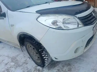 Renault Sandero, 2011 года, 75 лс, 205973 км. Транспортное средство: Рено Сандеро, VIN X7LBSRB2HBH450387, год изготовления 2011, госномер Х121АУ04. Автомобиль находится в нерабочем состоянии и не на ходу. Требуется значительный объём ремонтных работ. Необходимо заменить одно колесо, рулевую рейку…