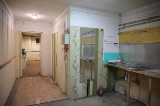 Нежилое помещение 67.8 кв.м в Санкт-Петербурге по адресу: Суворовский пр., д. 61, литера А, пом. 16-Н. Назначение: нежилое помещение, этаж: цокольный, кадастровый номер 78:31:0001120:2518. Право собственности подтверждается записью в ЕГРН от 06.04.2022 за № 78:31:0001120:2518 -78/011/2022-1.