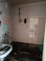 Трехкомнатная квартира 70.6 кв.м, Псковская область, Новоржевский район, город Новоржев, улица Льва Толстого, дом 41, квартира 7, кадастровый номер 60:10:0010222:44. Ознакомление с имуществом осуществляется по месту его нахождения в рабочие дни с 10.00 до 17.00 по местному времени после…