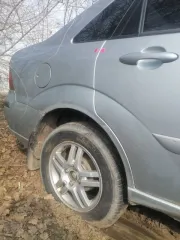 Автомобиль легковой, марка, модель: Автомобиль легковой, ФОРД FOCUS, наименование  тип ТС  СЕДАН, год выпуска 2004,  VIN :X9FFXXEEDF4S45984, г/н Е523АК13, мощность двиг. л.с. кВт : 115 84.58 , разрешенная масса 1650 кг, масса без нагрузки 1168 кг, серебристого цвета, лобовое стекло треснутое, следы…