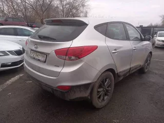 Hyundai ix35, 2014, VIN: TMAJU81ECFJ683773, двигатель: EU683496, кузов: TMAJU81ECFJ683773, цвет: серебристый.