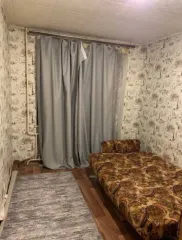 1/4 доли комнаты (10.5 кв.м.), г. Брянск; 1/4 доля комнаты в Брянске; назначение: жилое, этаж: 2, адрес: Россия, обл. Брянская, г Брянск, пер Северный, дом 51, квартира 39, кадастровый номер: 32:28:0012003:1121.