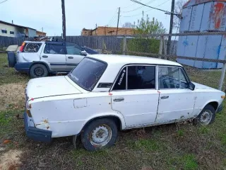ВАЗ 21061, 1998, г/н А740ОН124, VIN XTA210610W4031341, двигатель № 5059067, цвет белый. Рабочее состояние и комплектность автомобиля не проверялись. Находится в г. Канск, имущество обращено в доход государства (документы, ключи отсутствуют). (2396/25) Легковой, 1998 года выпуска.
