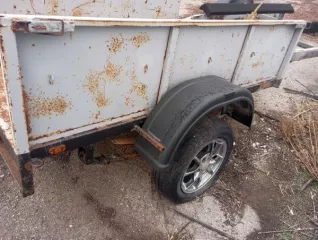 Объект конструктивно схожий с автомобильным прицепом КМЗ 8284 с изготовленным на раме идентификационным номером «0011442» Местонахождение:  лот № 1 - Самарская обл., г. Самара, ул. Юзовская, д.1. Лот № 1 может быть пригоден для использования по прямому назначению после его дооснащения (ремонта) до…