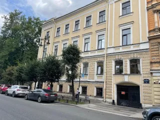 Нежилое здание 66,4 м² и земельный участок 90 м², Санкт-Петербург. Здание по адресу: г. Санкт-Петербург, улица Маяковского, дом 5а, литера А, площадь 66.4 кв.м, назначение: нежилое, наименование: прочее, этажность здания: 1, год ввода в эксплуатацию 2001, кадастровый номер 78:31:0001130:3061…