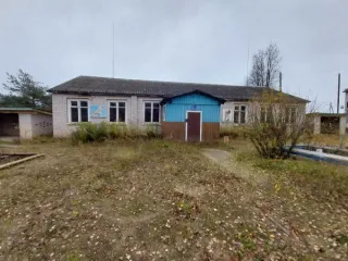 Здание детского сада 205.7 кв.м, кухня-прачечная 49 кв.м, участок 1155 кв.м, Вологодская область, Вашкинский район, п. Заречный, ул. Механизаторов, дом 2в. Назначение: нежилое. Кадастровые номера: здание детского сада 35:04:0302007:37, здание кухни-прачечной 35:04:0302007:38, земельный участок…