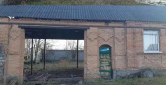 Дом 140,3 кв.м и участок 2228 кв.м в Северной Осетии-Алании. Жилой дом, литер А, общая площадь 140,3 кв.м., с кадастровым номером 15:02:0090210:51 расположенный по адресу: 363607, РСО–Алания, Кировский р-н, с. Дарг–Кох, ул. Ленина, д. 24 «а»; - Земельный участок, площадь земельного участка 2 228…