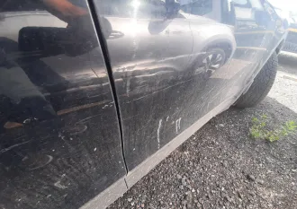 Hyundai Santa Fe 2012 года. Состояние удовлетворительное, на ходу, имеются технические неисправности (ошибки), мелкие вмятины, потертости, царапипины. VIN: KMHST81XBDU094738.